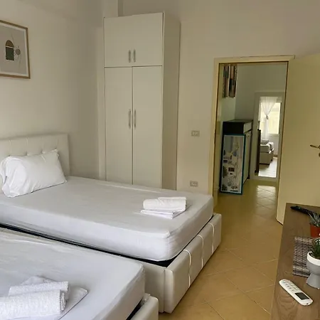 Nicole Apartman Durrës