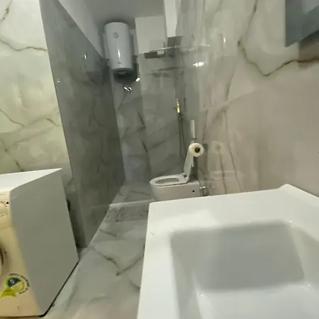 Nicole Apartman Durrës